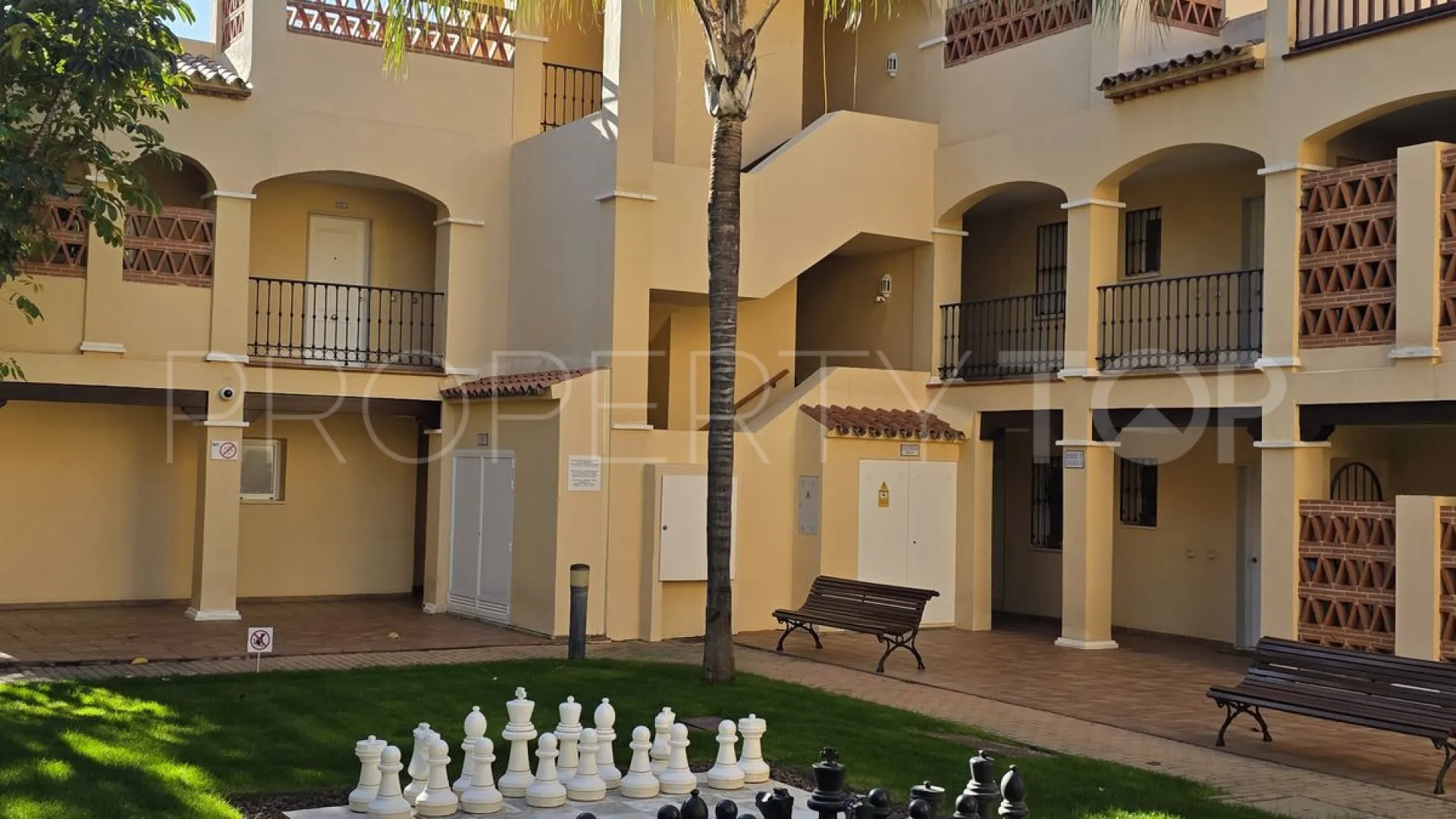 Comprar apartamento de 2 dormitorios en Atalaya
