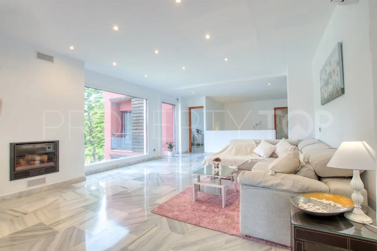 Villa in Benahavis for sale