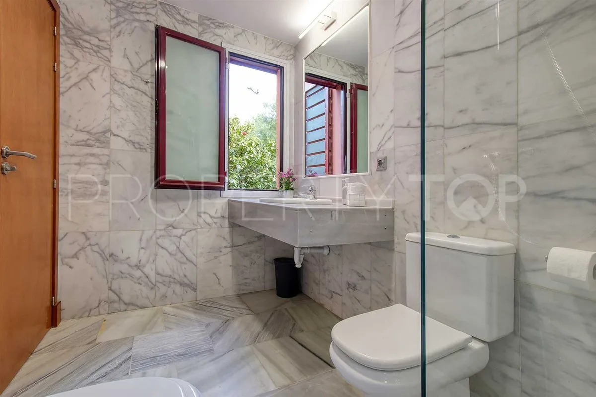 Villa in Benahavis for sale