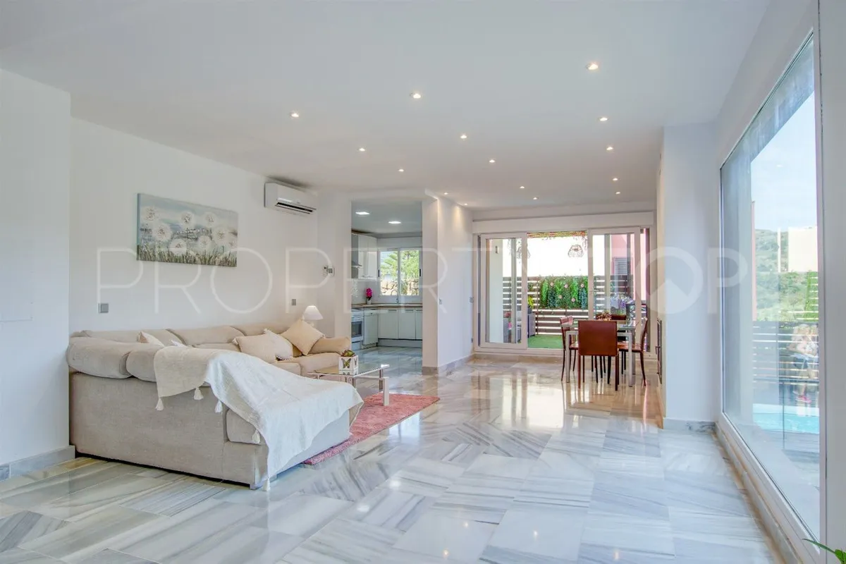Villa in Benahavis for sale