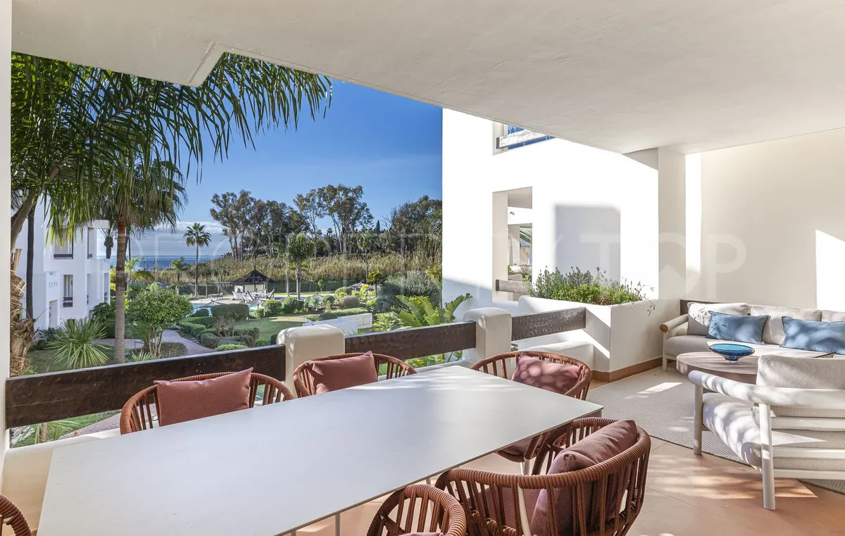 Apartamento en venta en New Golden Mile con 3 dormitorios