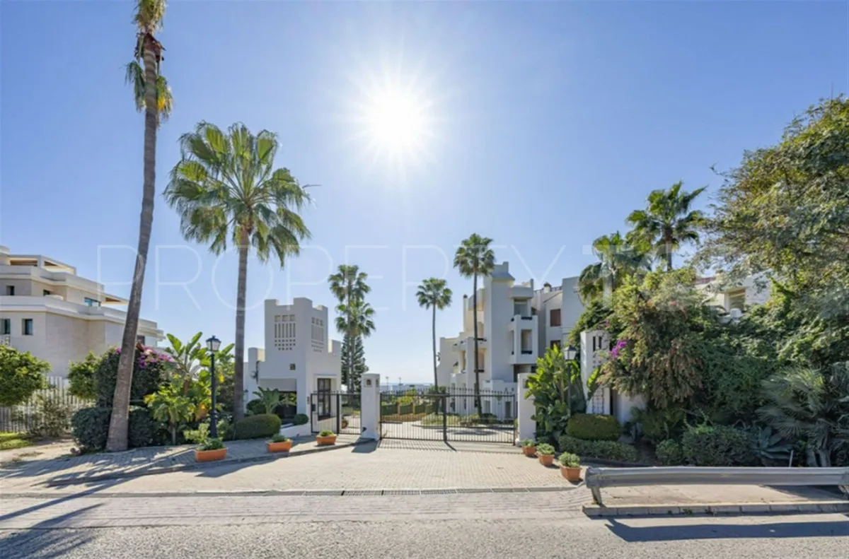 Apartamento en venta en New Golden Mile con 3 dormitorios
