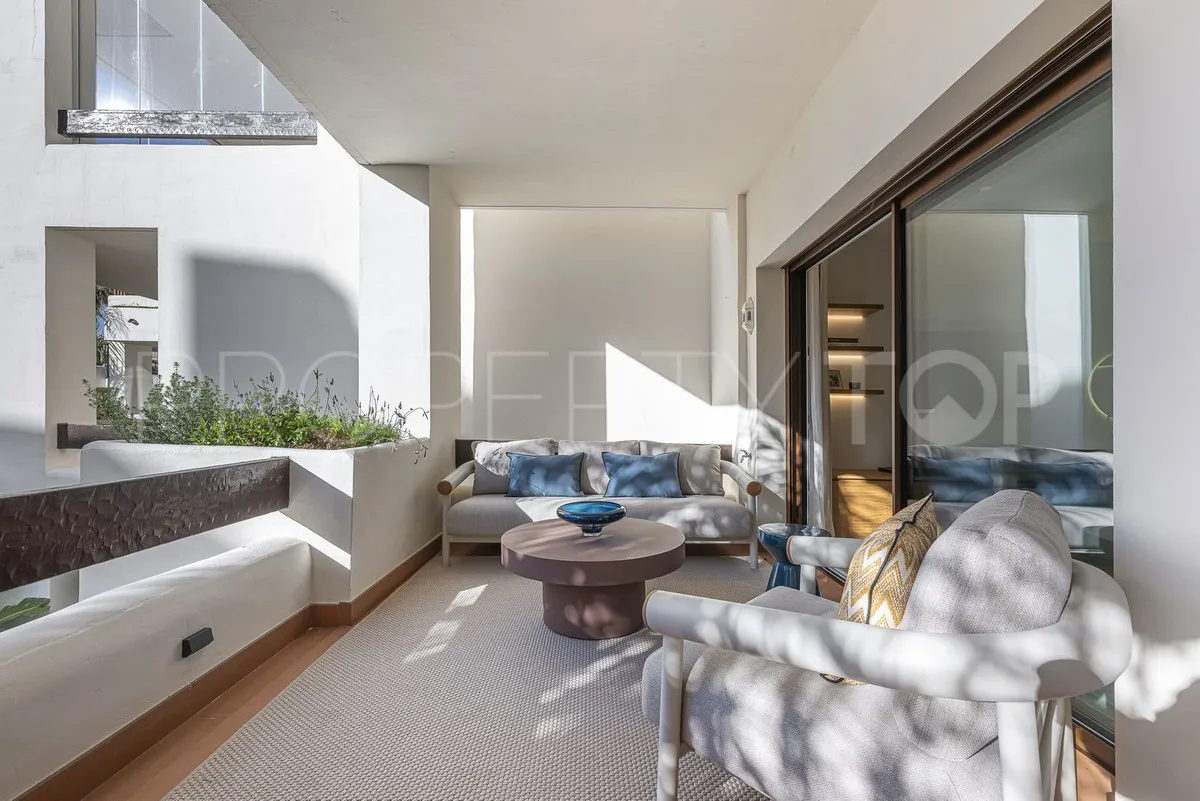 Apartamento en venta en New Golden Mile con 3 dormitorios