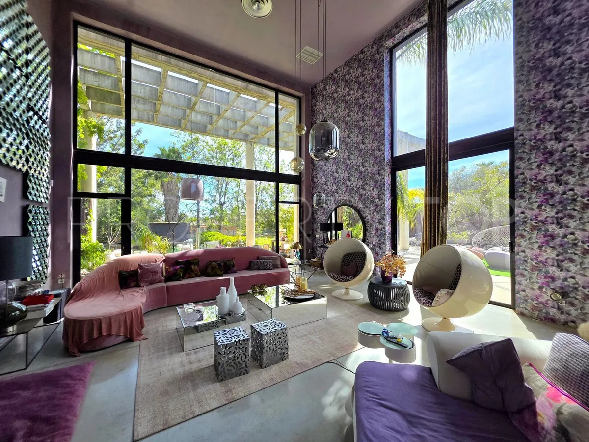 Villa en venta en El Paraiso de 5 dormitorios