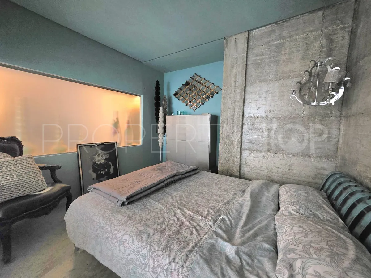 Villa en venta en El Paraiso de 5 dormitorios