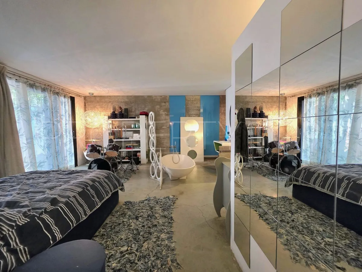 Villa en venta en El Paraiso de 5 dormitorios