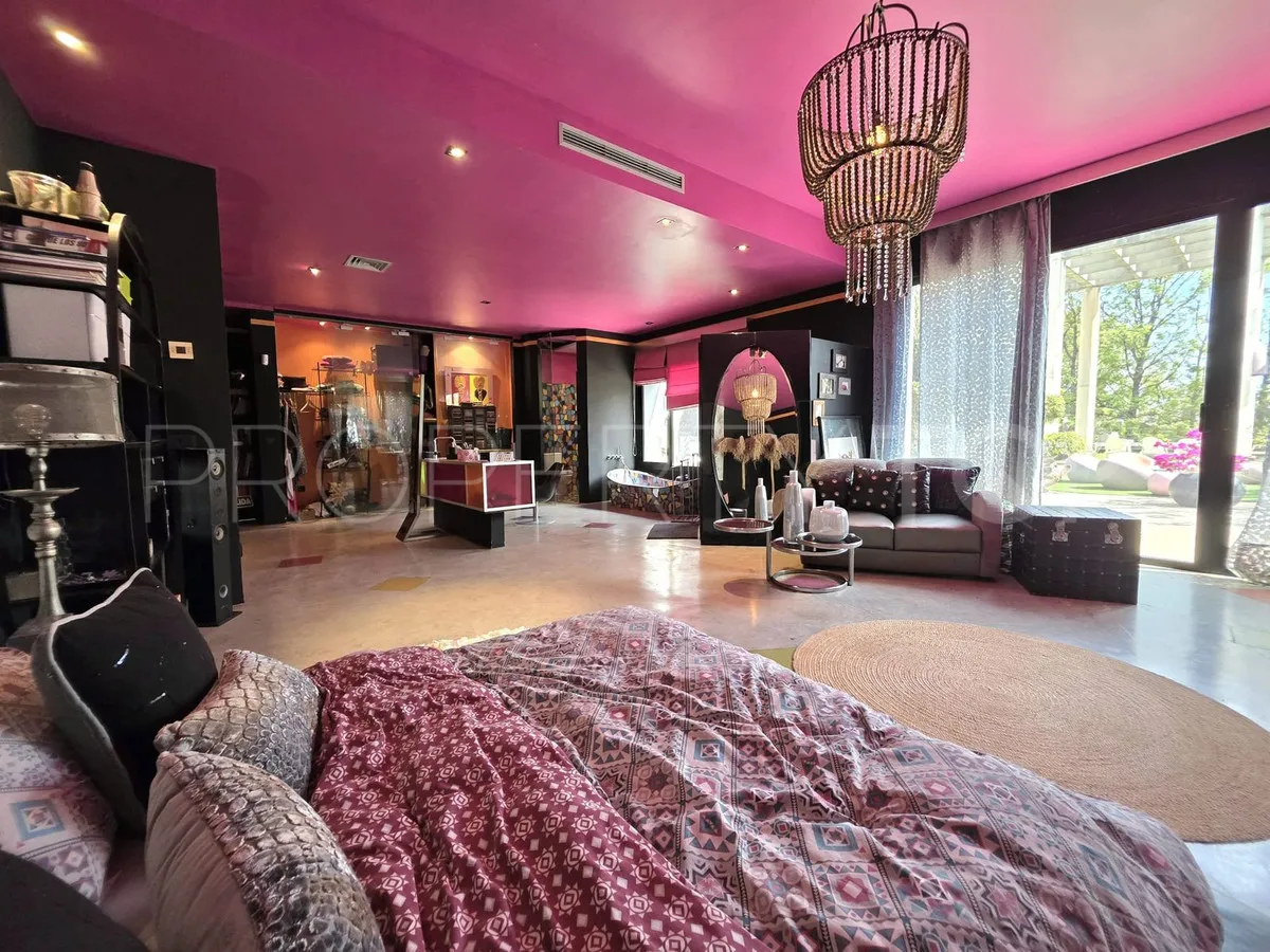 Villa en venta en El Paraiso de 5 dormitorios