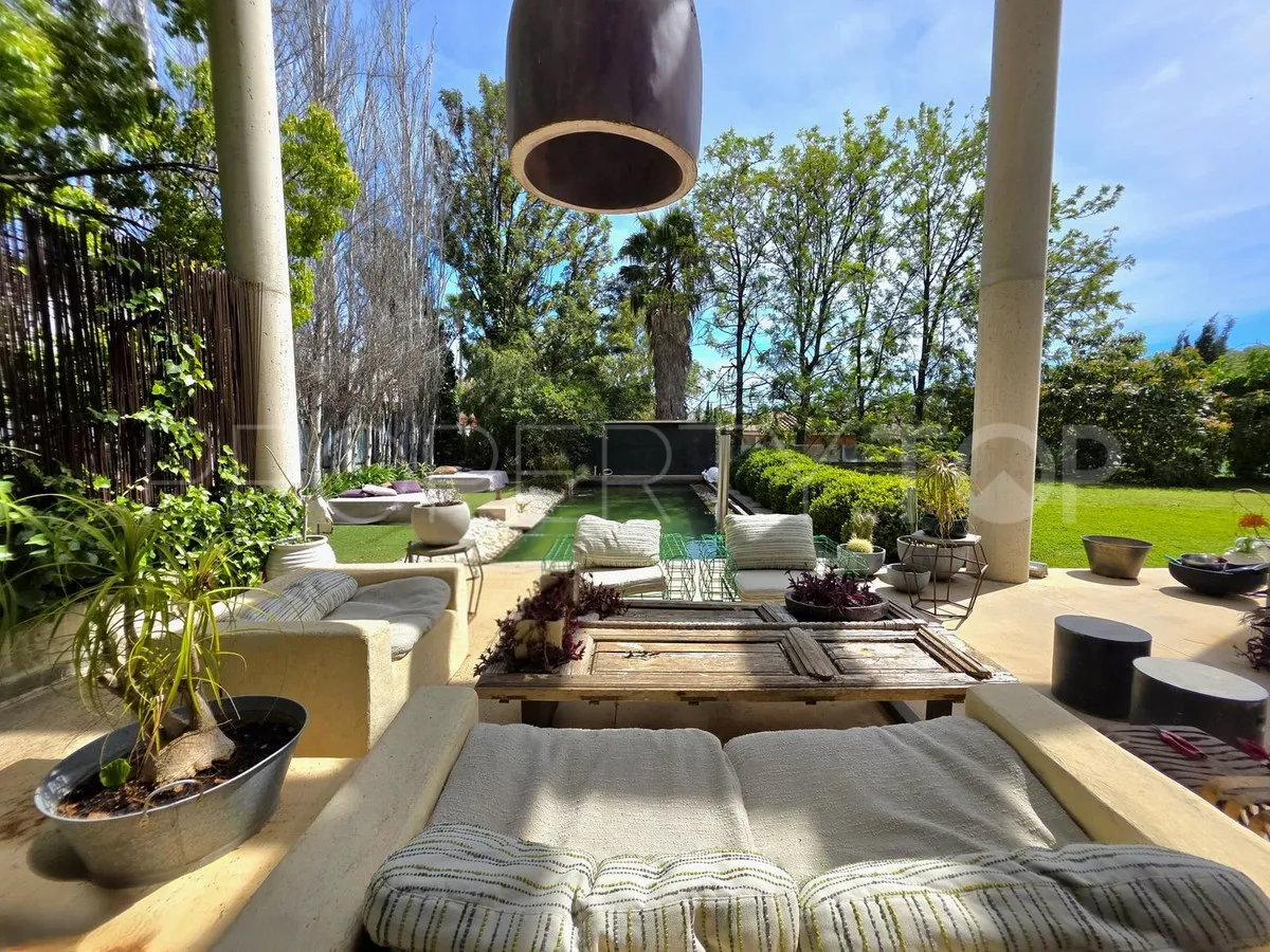 Villa en venta en El Paraiso de 5 dormitorios