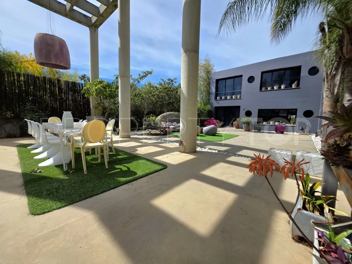 Villa en venta en El Paraiso de 5 dormitorios