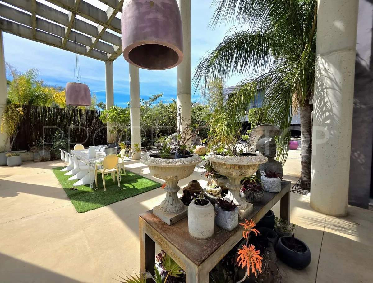 Villa en venta en El Paraiso de 5 dormitorios