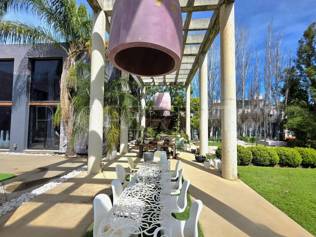 Villa en venta en El Paraiso de 5 dormitorios