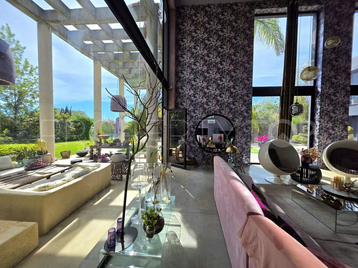 Villa en venta en El Paraiso de 5 dormitorios