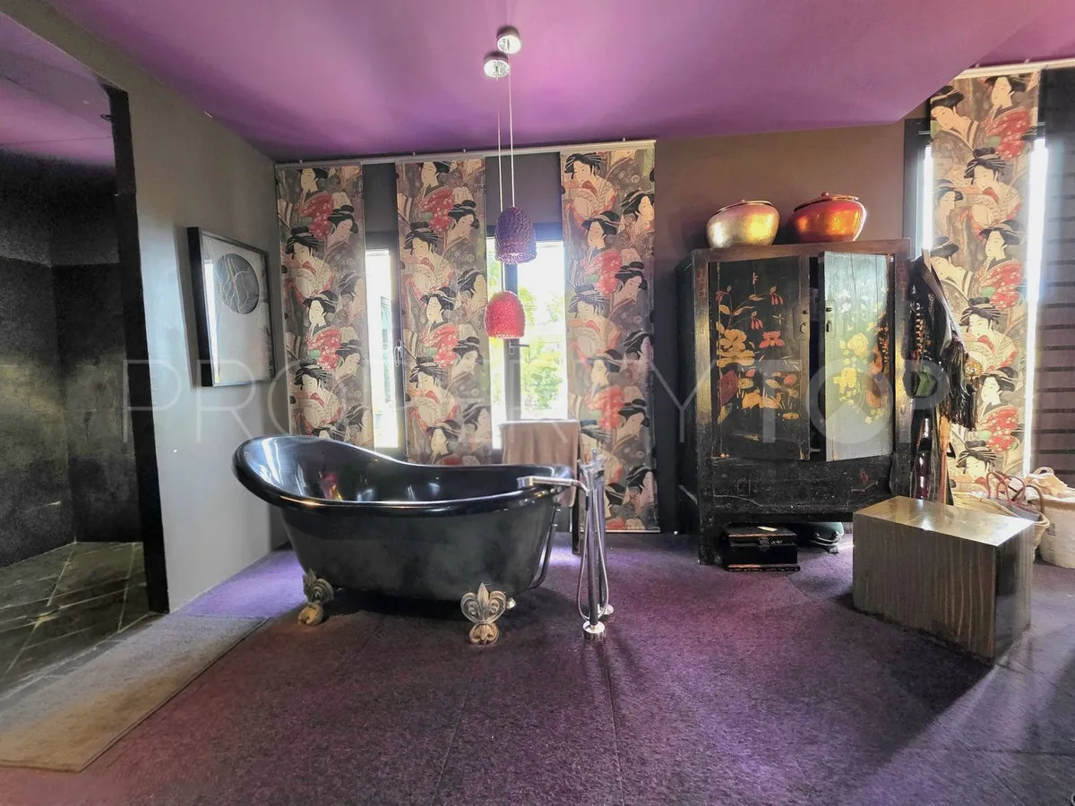 Villa en venta en El Paraiso de 5 dormitorios