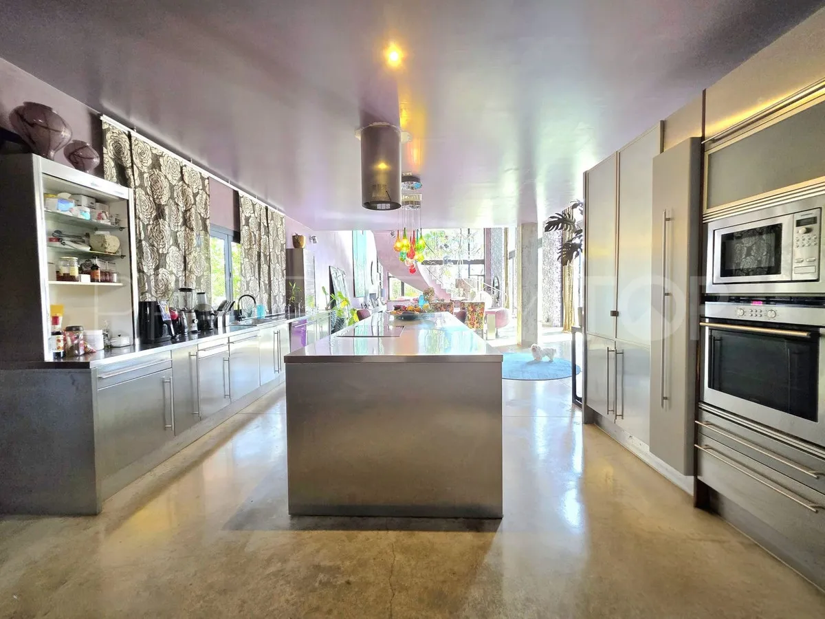Villa en venta en El Paraiso de 5 dormitorios