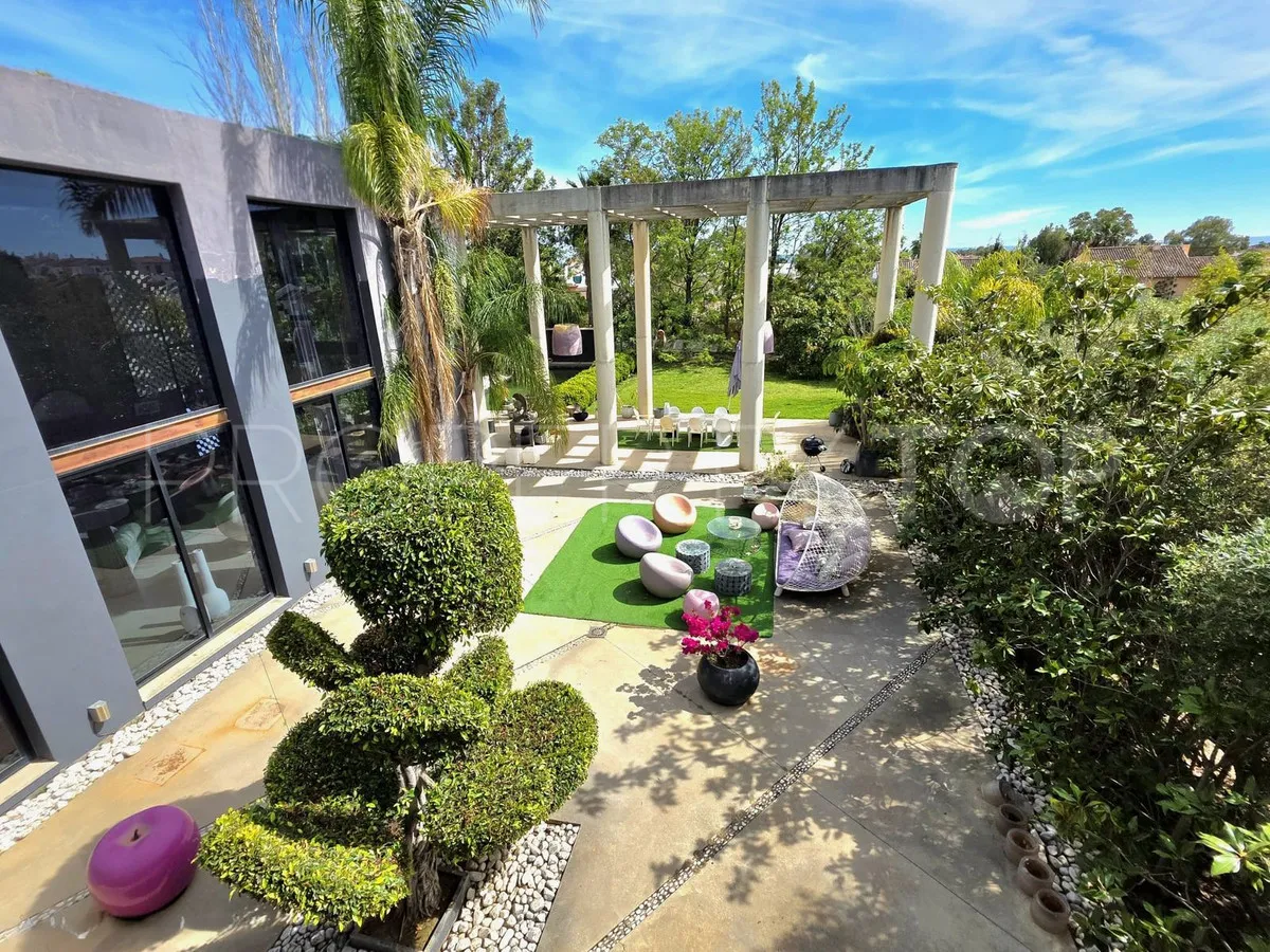 Villa en venta en El Paraiso de 5 dormitorios