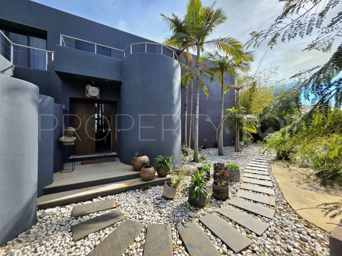 Villa en venta en El Paraiso de 5 dormitorios