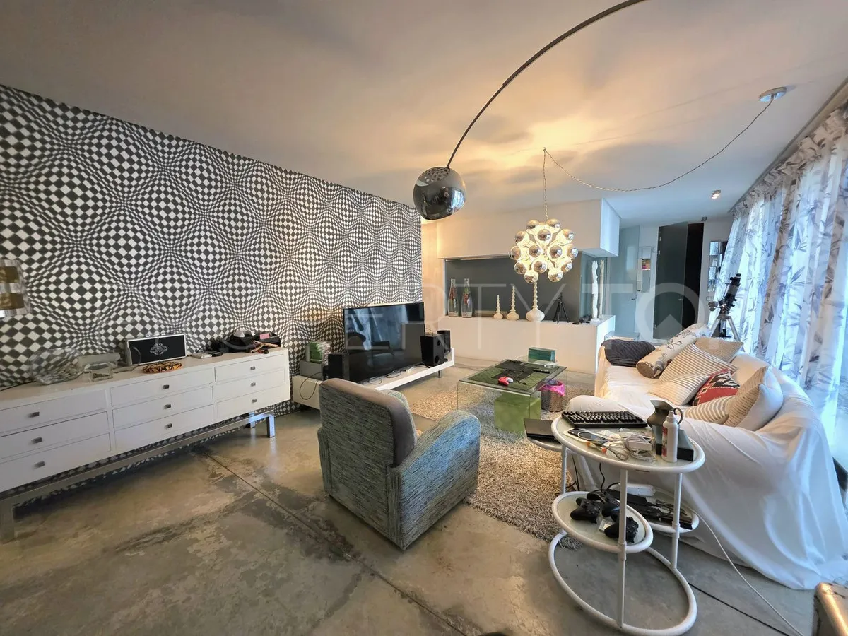 Villa en venta en El Paraiso de 5 dormitorios