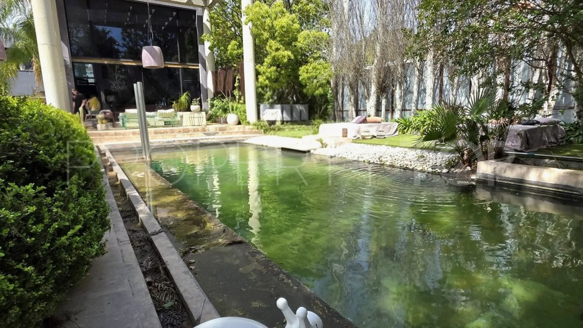 Villa en venta en El Paraiso de 5 dormitorios
