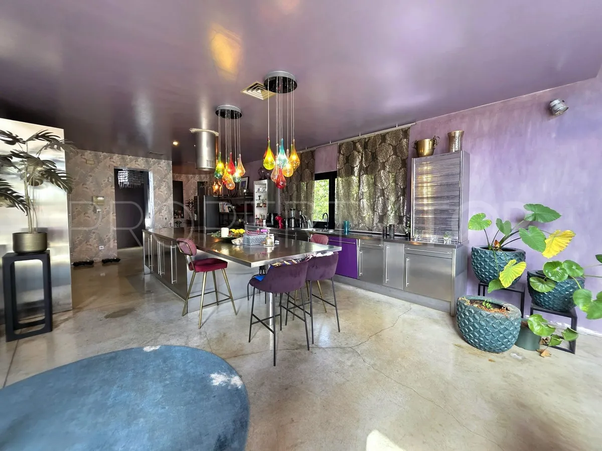 Villa en venta en El Paraiso de 5 dormitorios