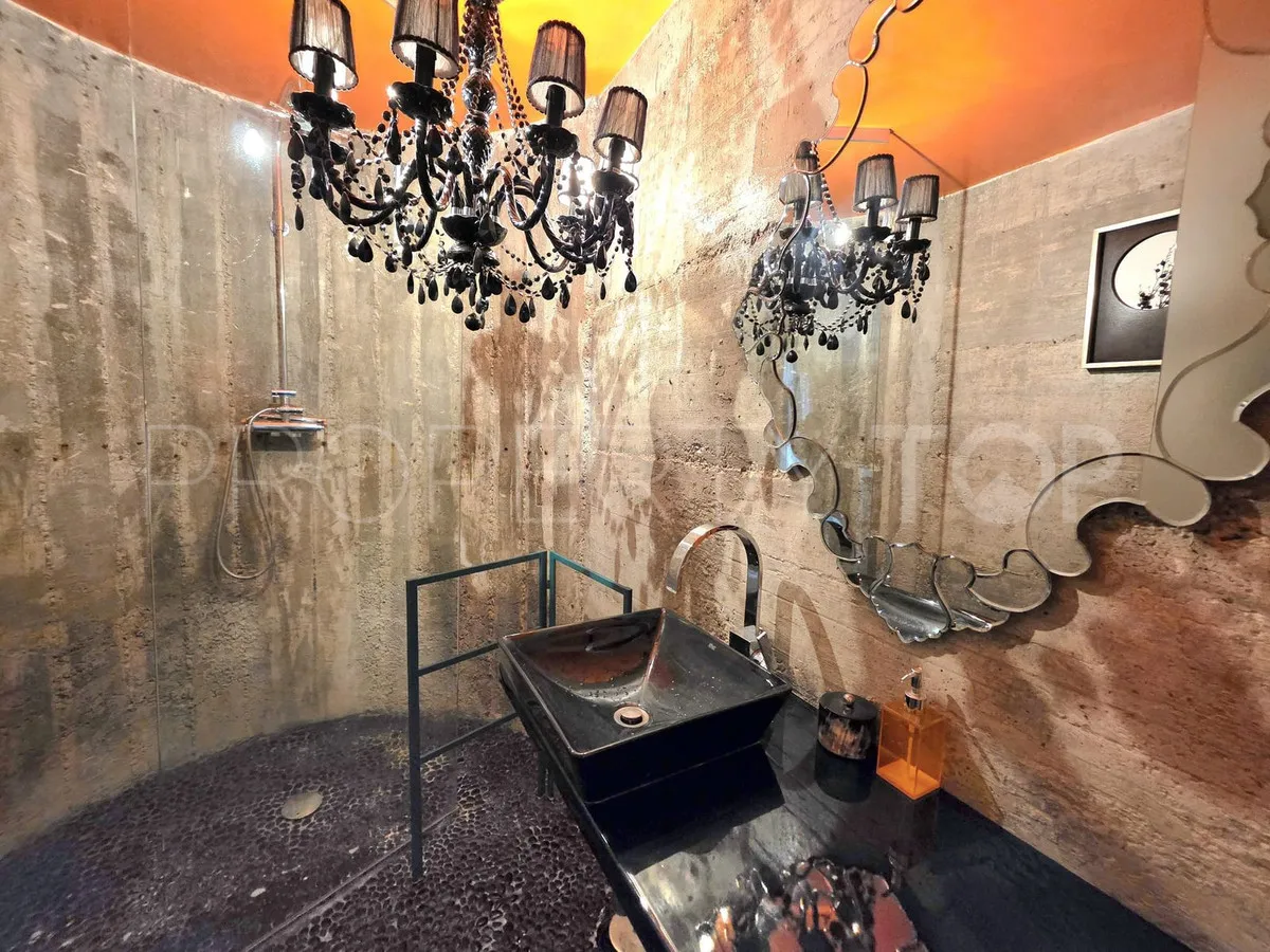 Villa en venta en El Paraiso de 5 dormitorios