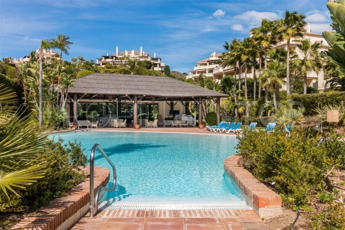 Se vende apartamento planta baja en Benahavis de 2 dormitorios