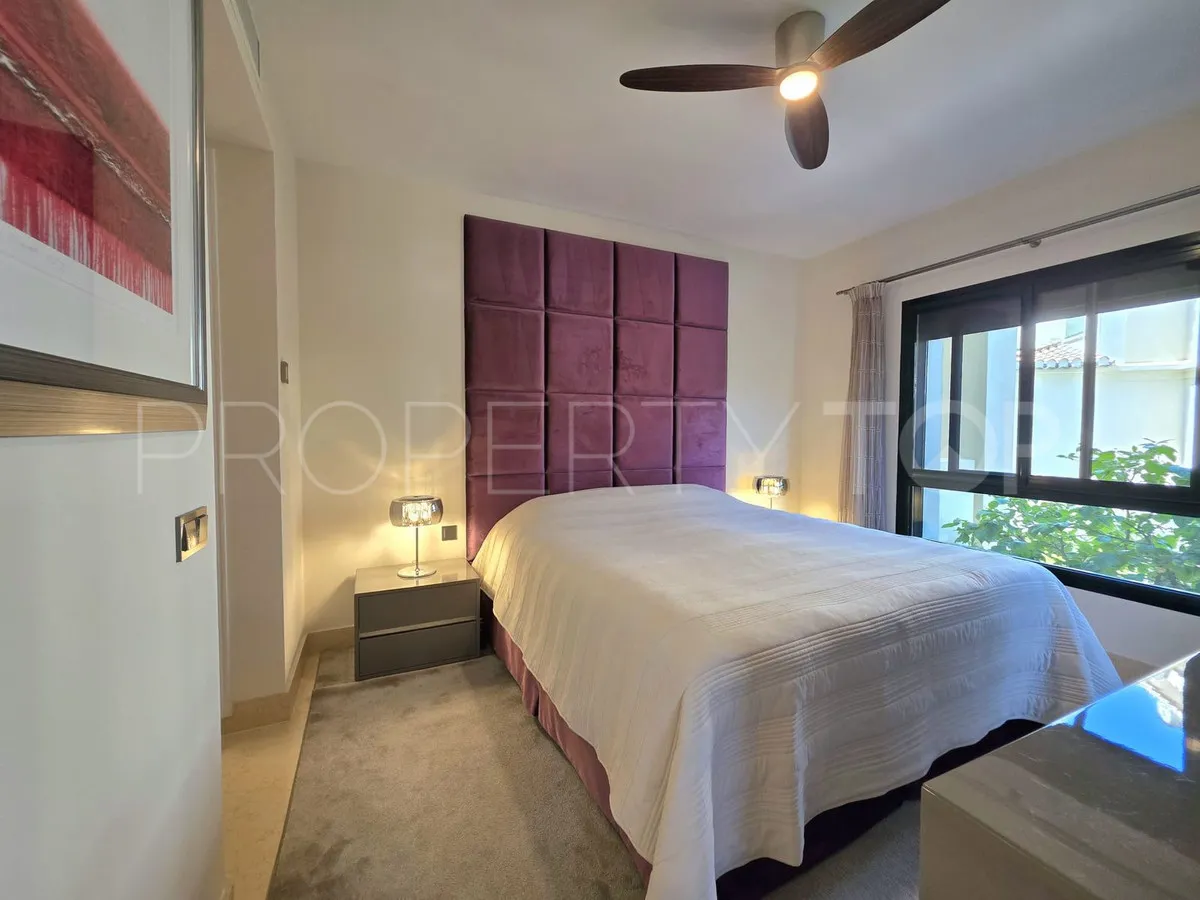 Se vende apartamento planta baja en Benahavis de 2 dormitorios
