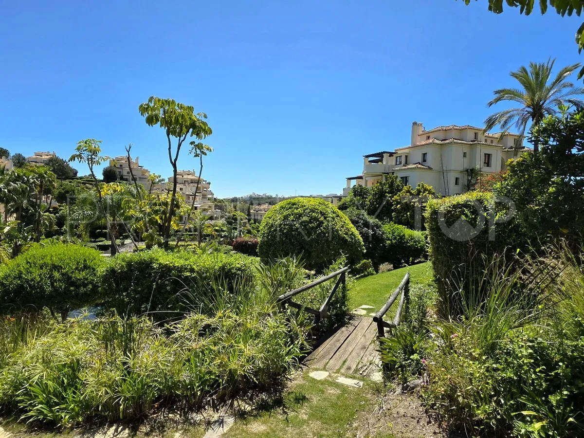 Se vende apartamento planta baja en Benahavis de 2 dormitorios