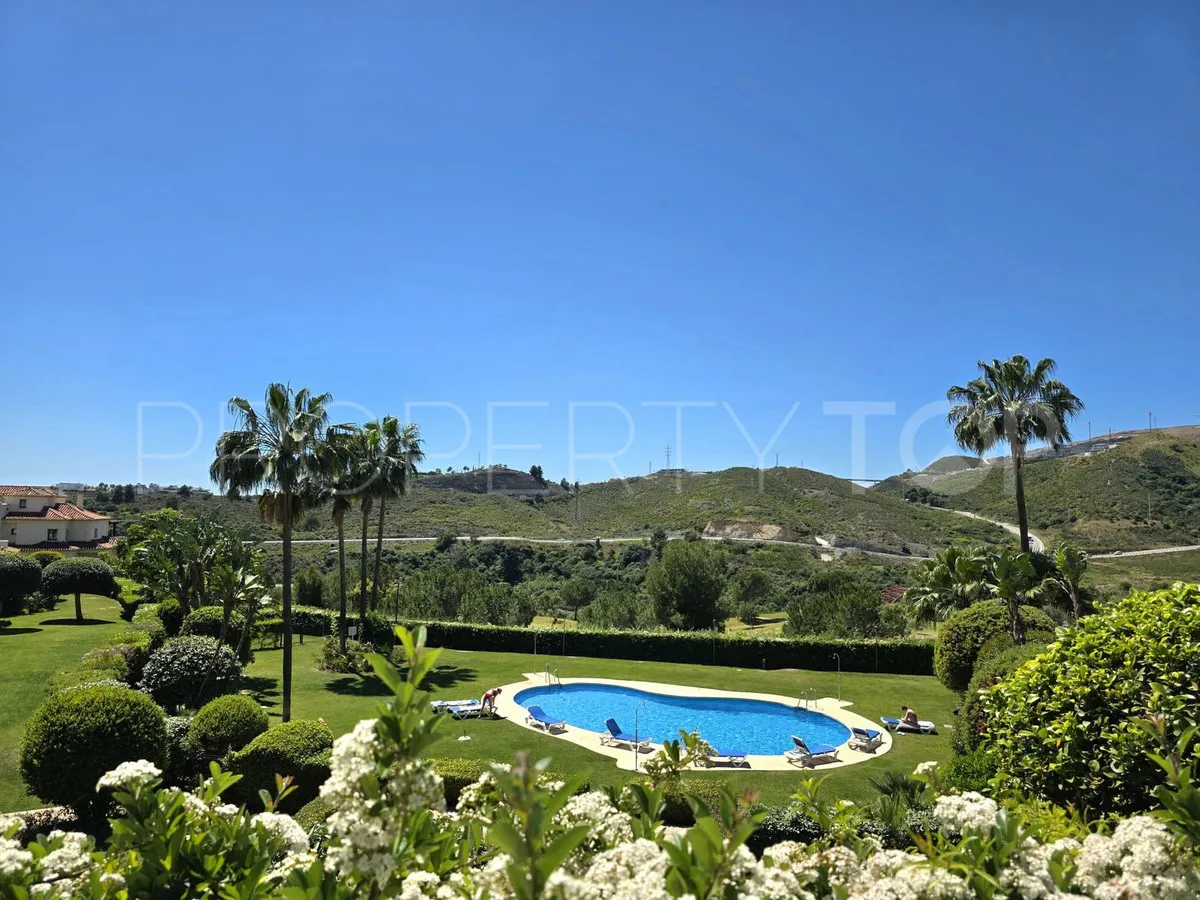 Se vende apartamento planta baja en Benahavis de 2 dormitorios