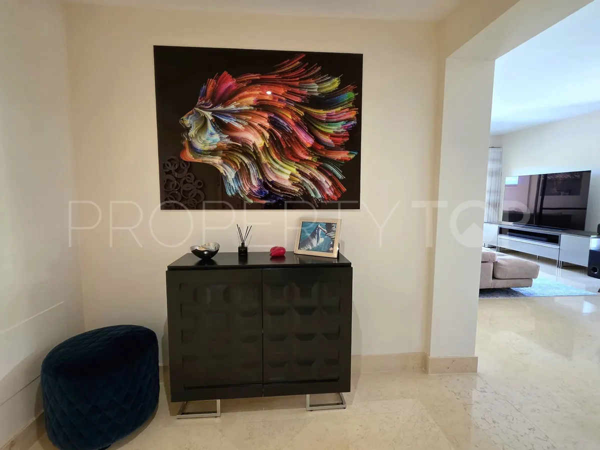 Se vende apartamento planta baja en Benahavis de 2 dormitorios