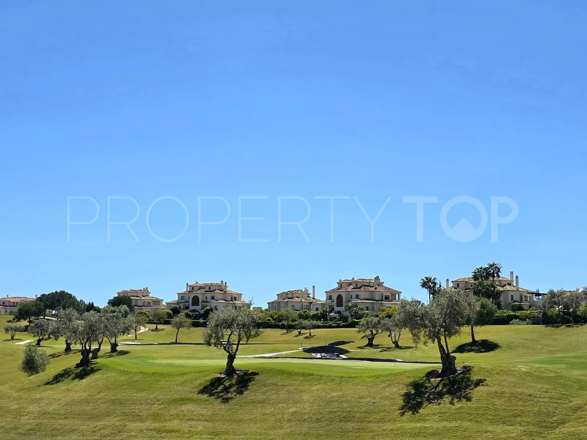 Se vende apartamento planta baja en Benahavis de 2 dormitorios