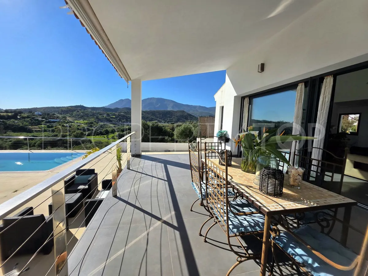 Puerto Romano villa for sale