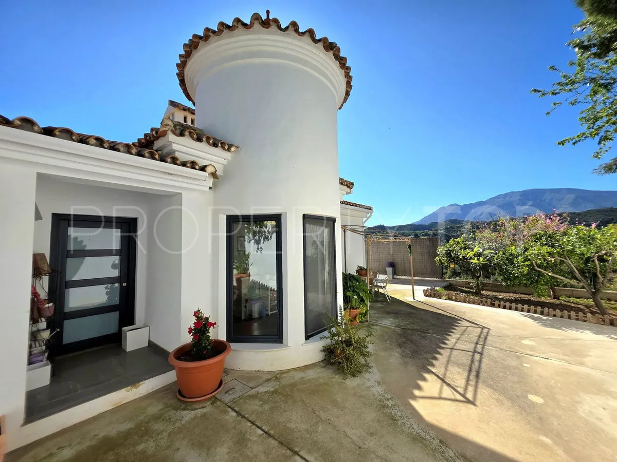 Puerto Romano villa for sale