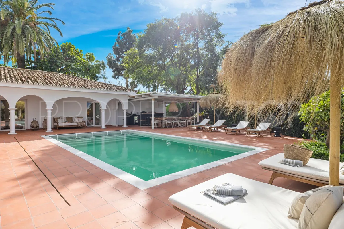 Villa en venta en Hacienda las Chapas con 3 dormitorios