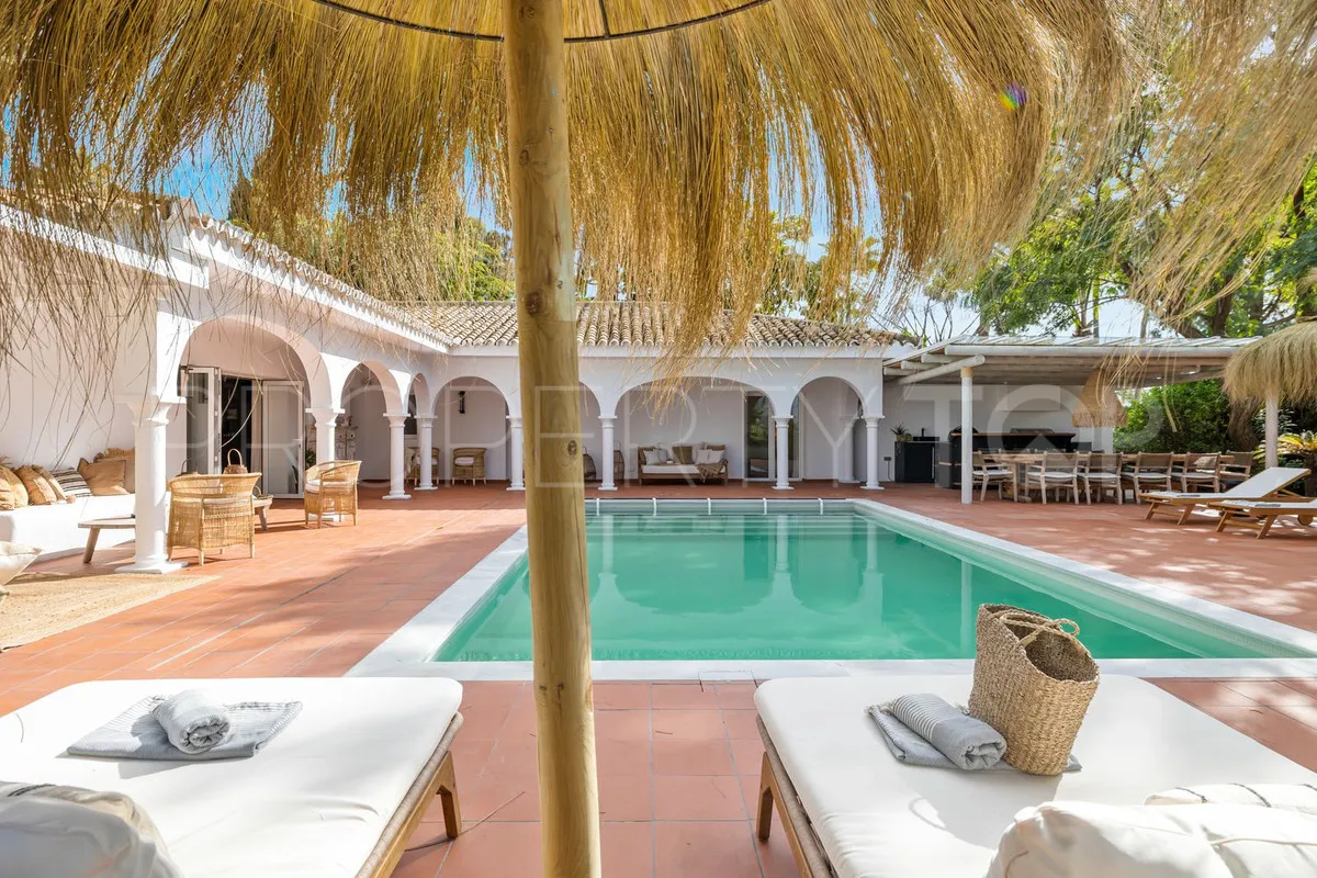 Villa en venta en Hacienda las Chapas con 3 dormitorios