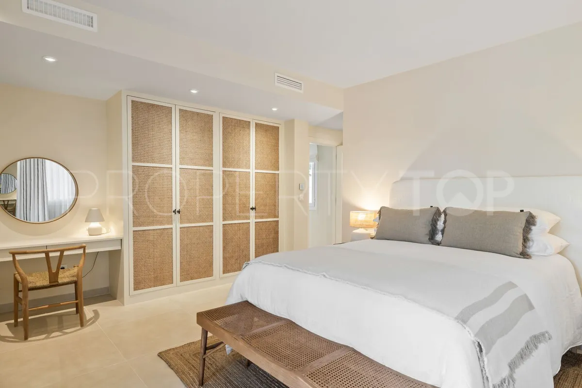 Villa en venta en Hacienda las Chapas con 3 dormitorios