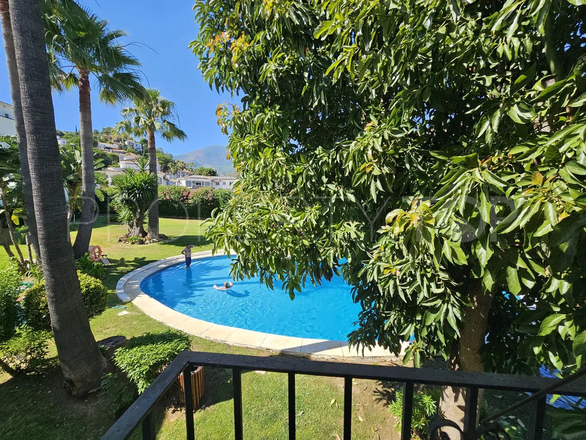 For sale 3 bedrooms town house in Benahavis