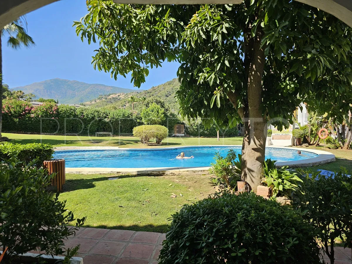 For sale 3 bedrooms town house in Benahavis