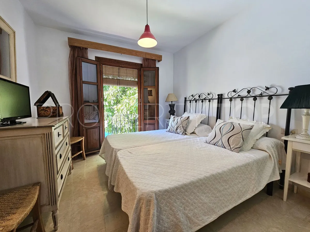 For sale 3 bedrooms town house in Benahavis