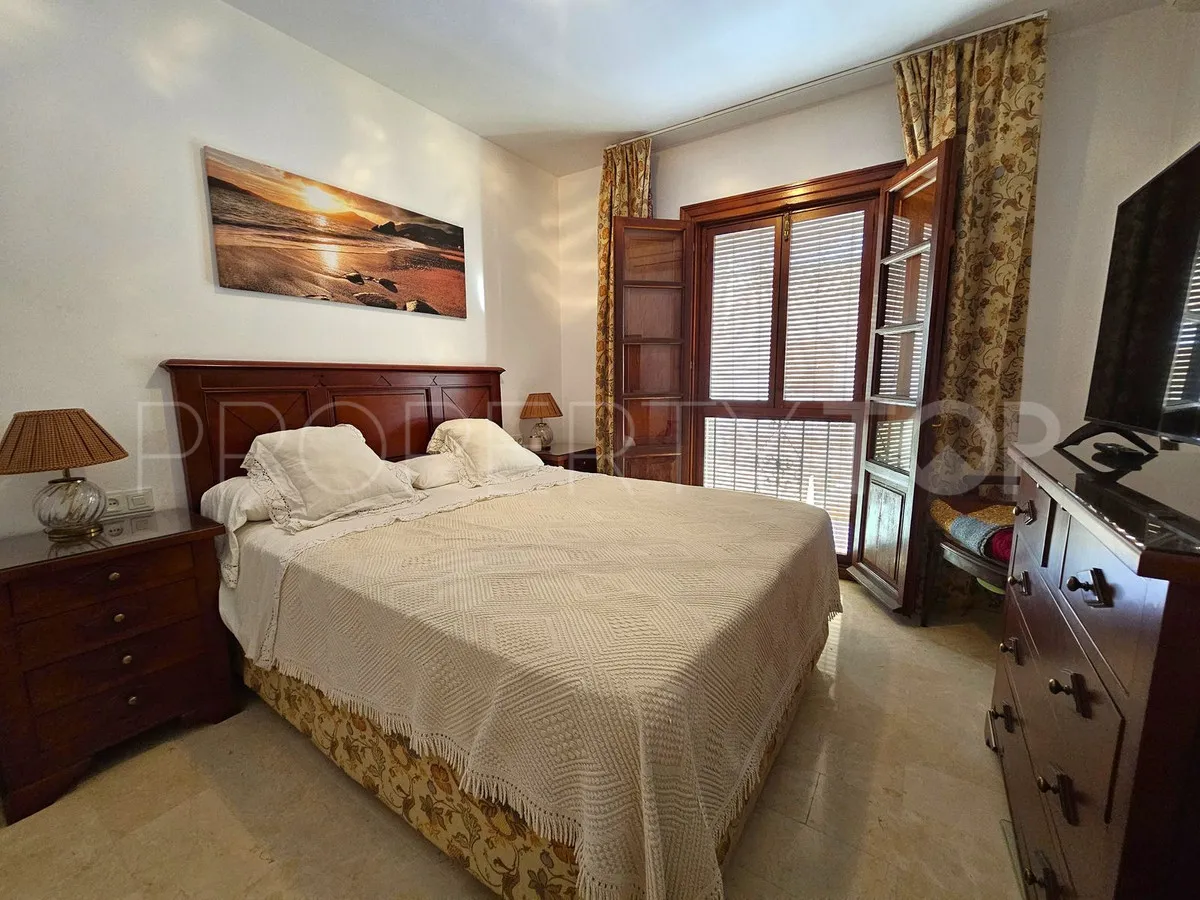 For sale 3 bedrooms town house in Benahavis