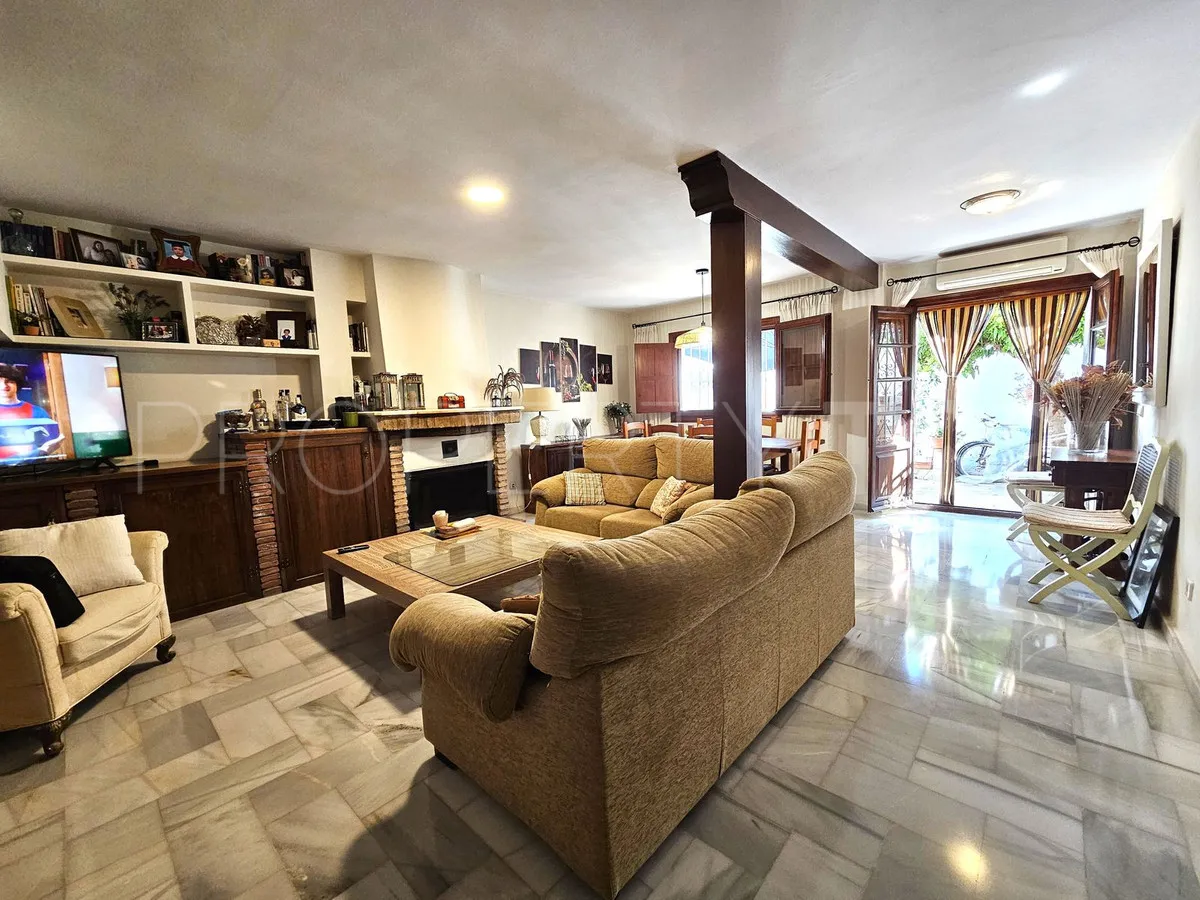For sale 3 bedrooms town house in Benahavis