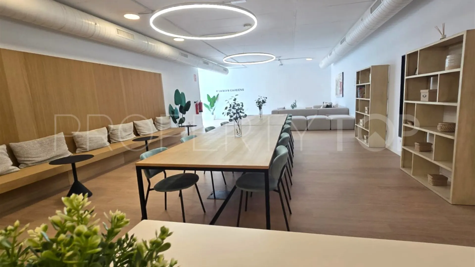 Se vende apartamento planta baja en Selwo de 2 dormitorios
