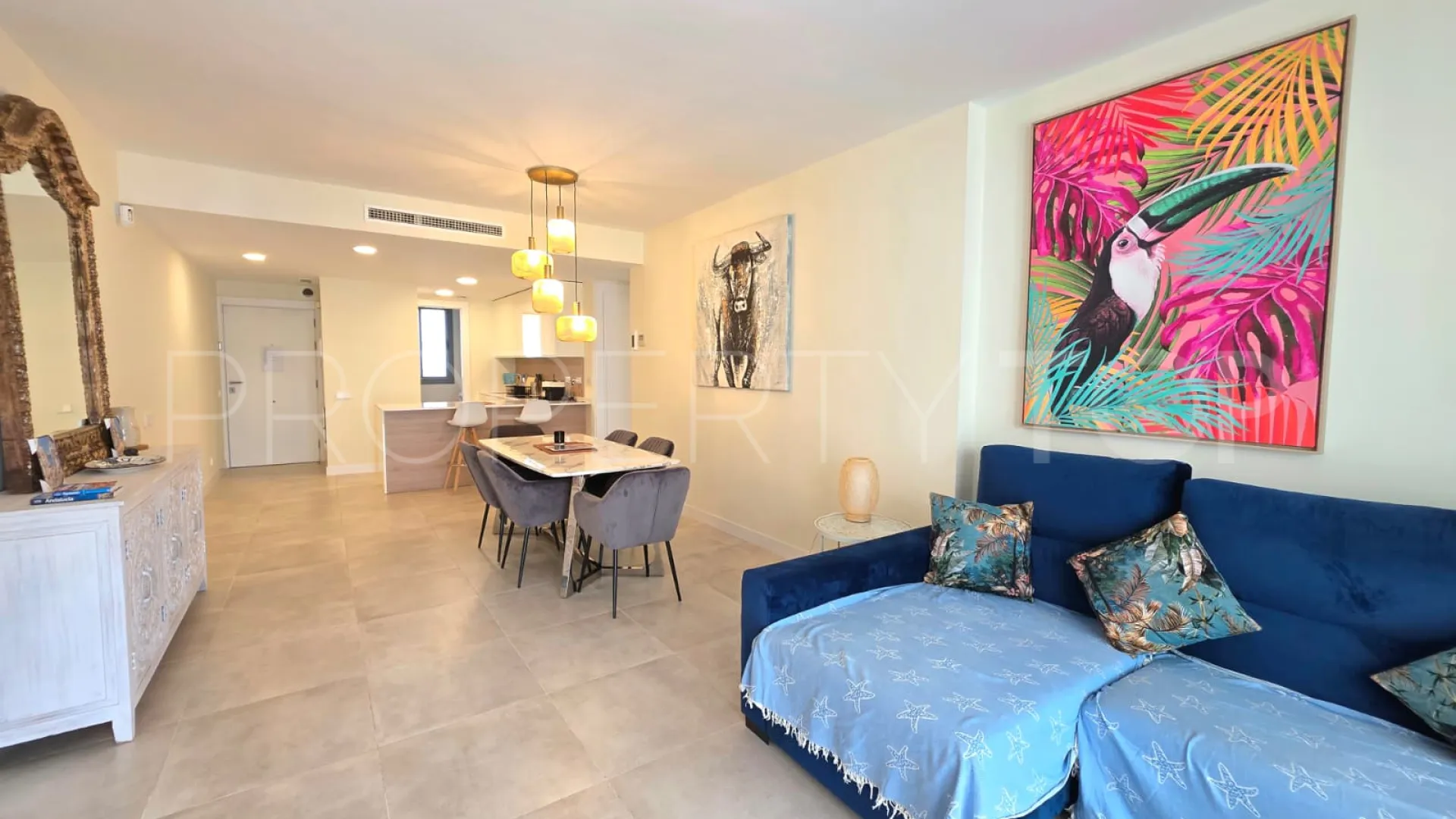 Se vende apartamento planta baja en Selwo de 2 dormitorios