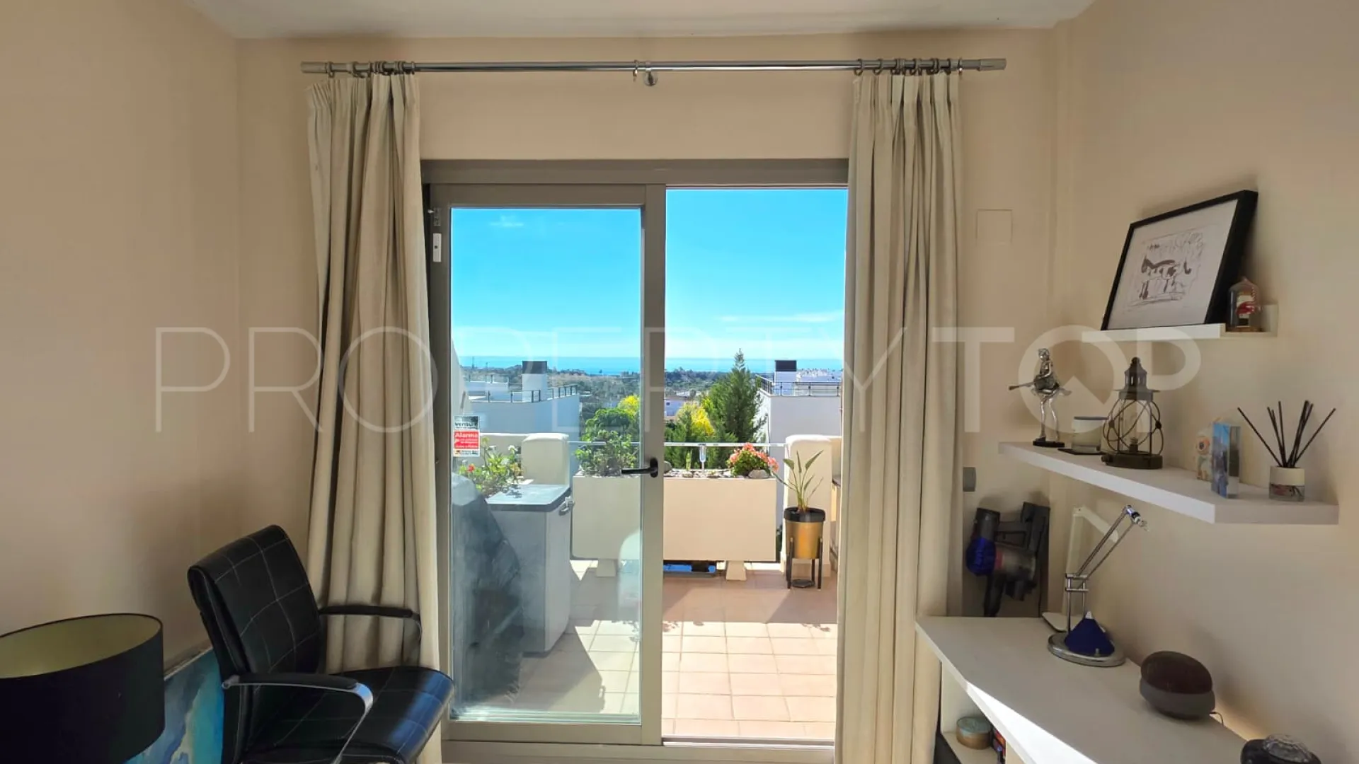 For sale apartment in La Resina Golf