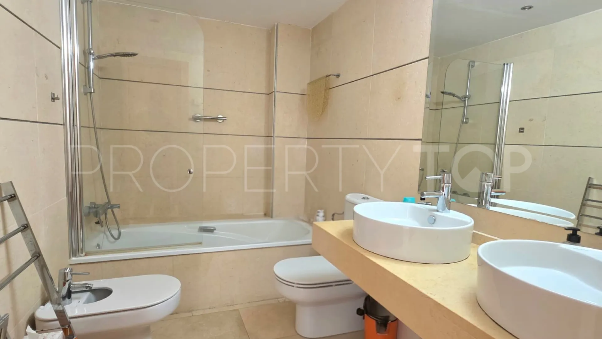 For sale apartment in La Resina Golf