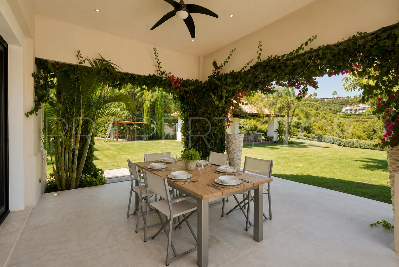 Villa for sale in La Zagaleta with 6 bedrooms