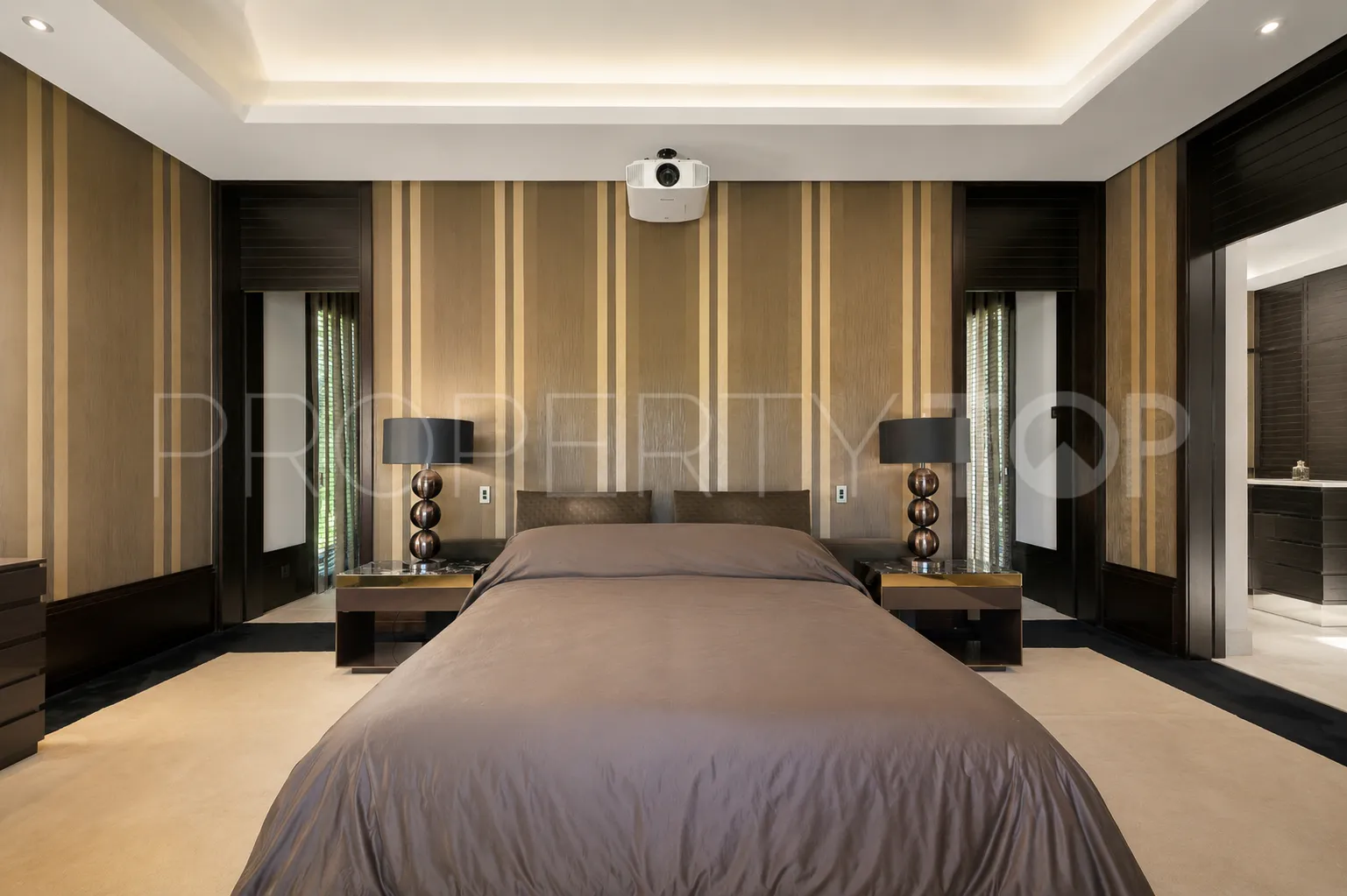 Villa for sale in La Zagaleta with 6 bedrooms