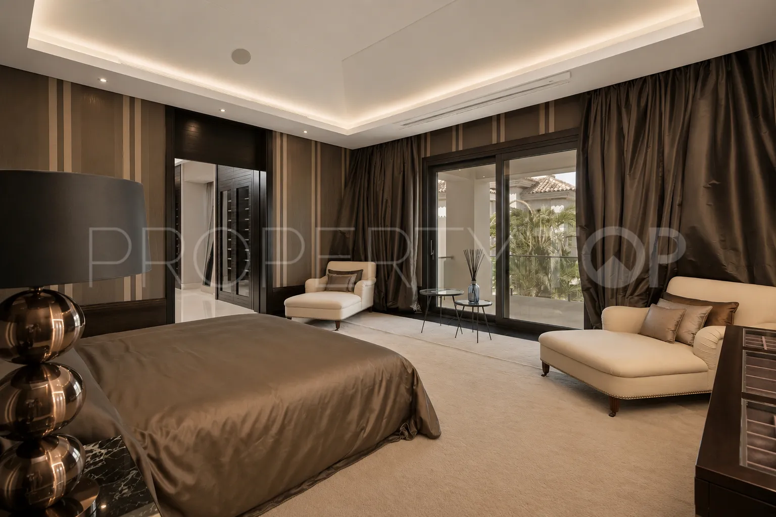 Villa for sale in La Zagaleta with 6 bedrooms