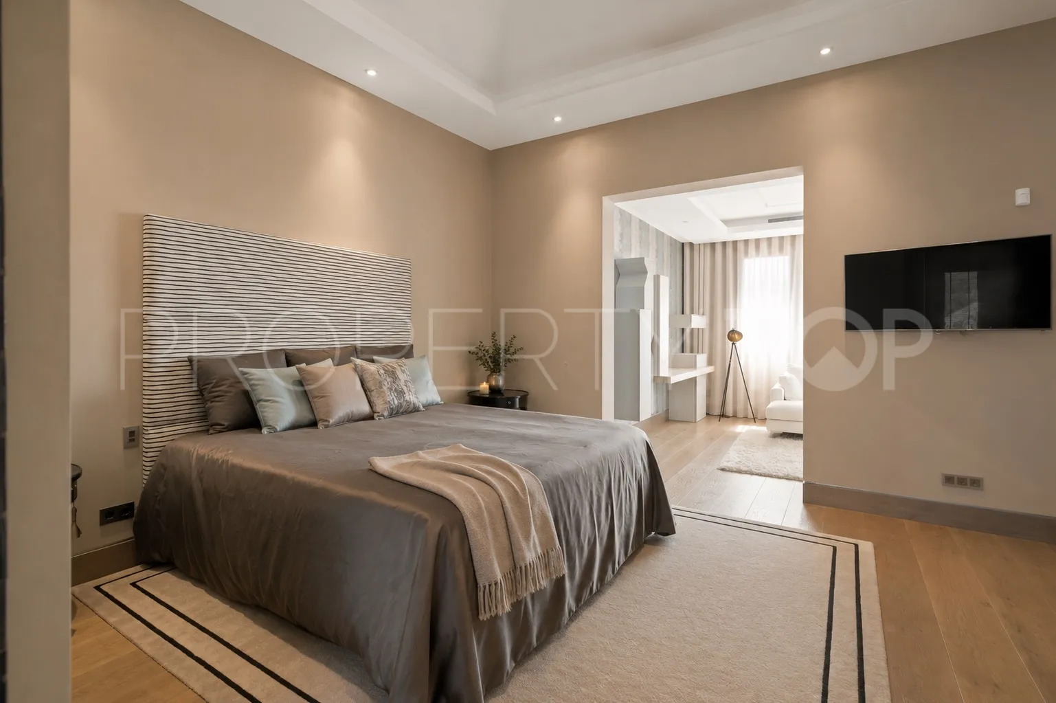 Villa for sale in La Zagaleta with 6 bedrooms