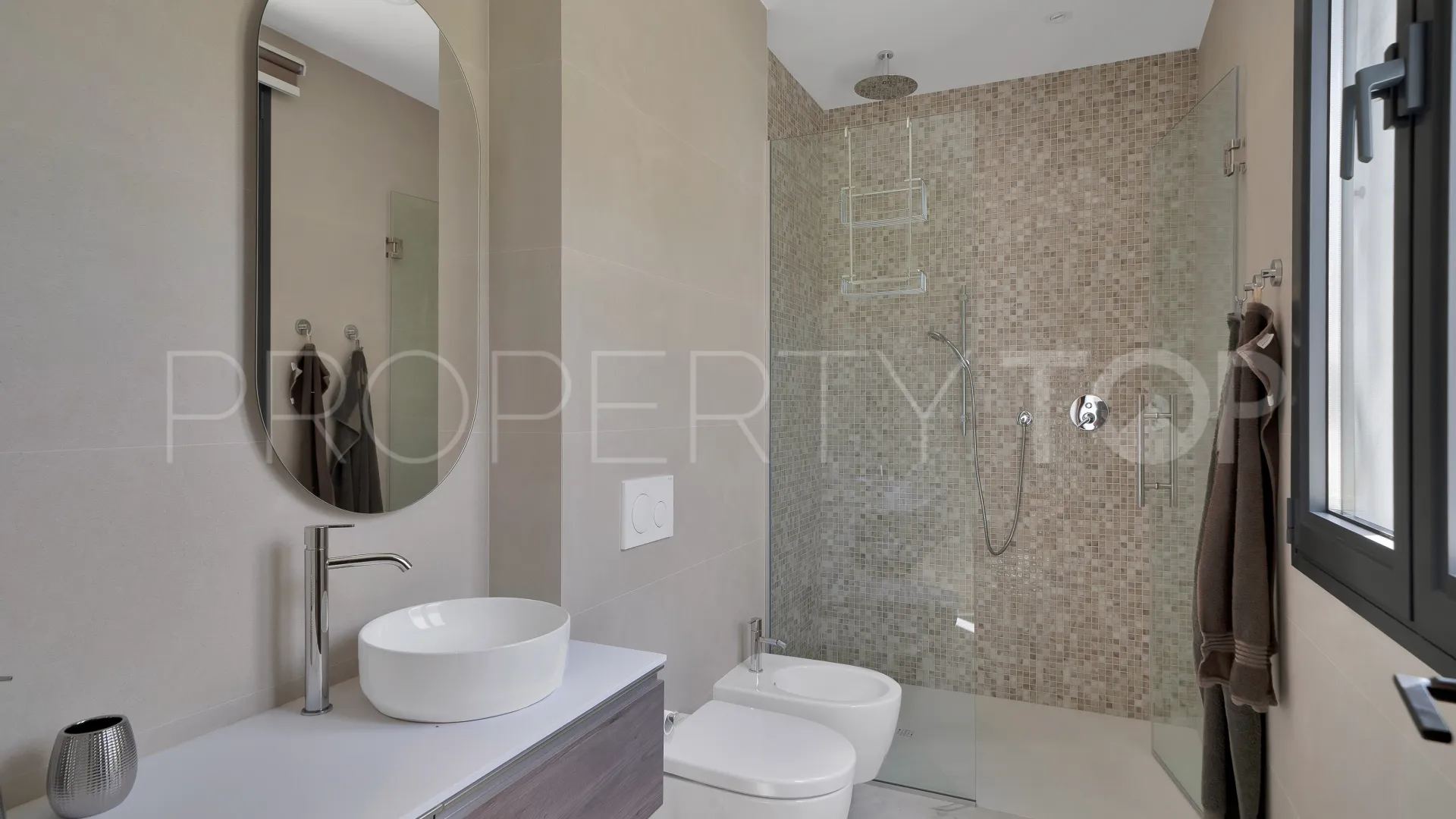 El Paraiso, villa en venta