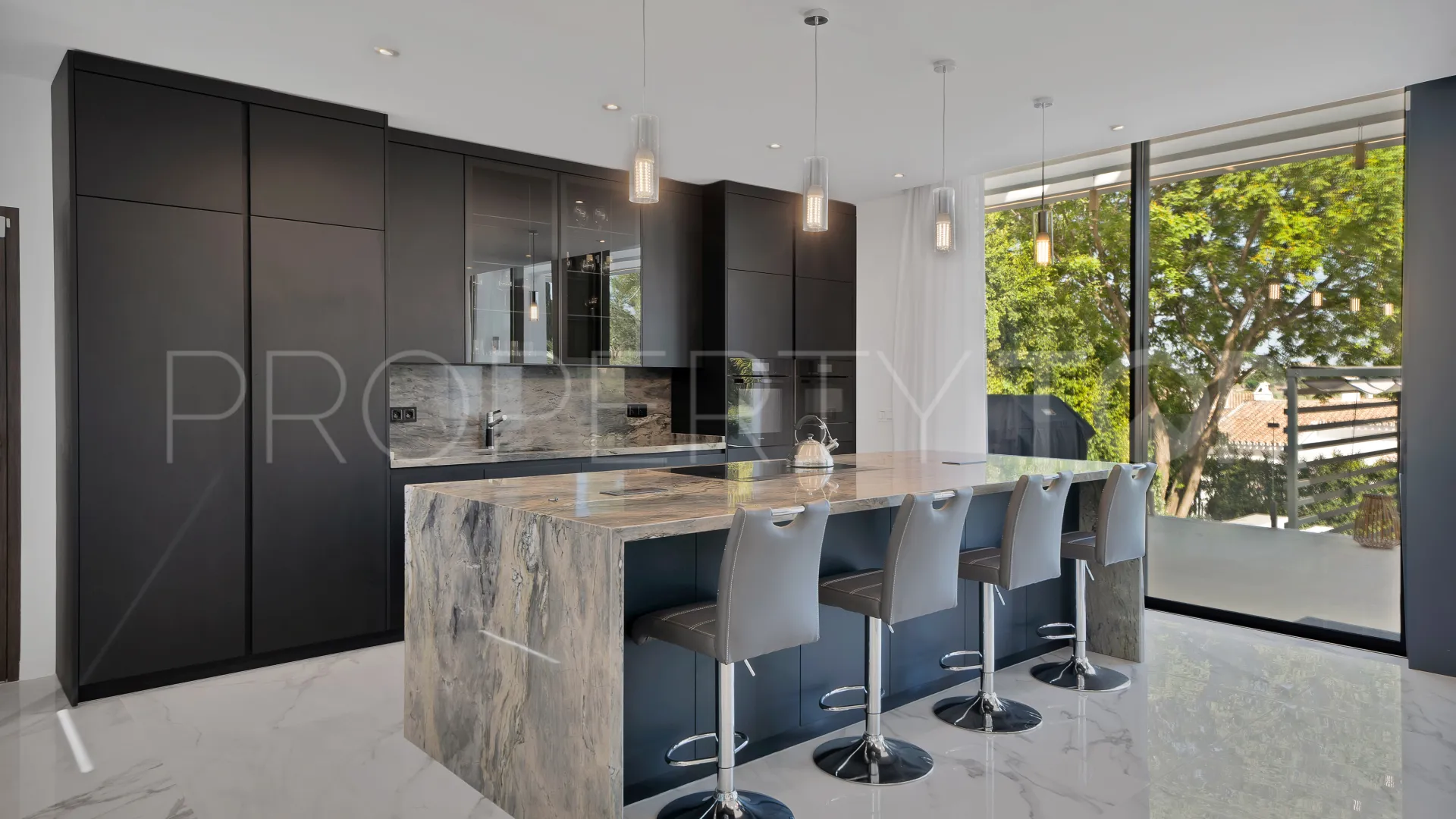 El Paraiso, villa en venta
